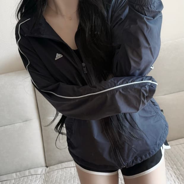 아디다스 일본 스몰 퍼포먼스 네이비 스카이 바람막이
