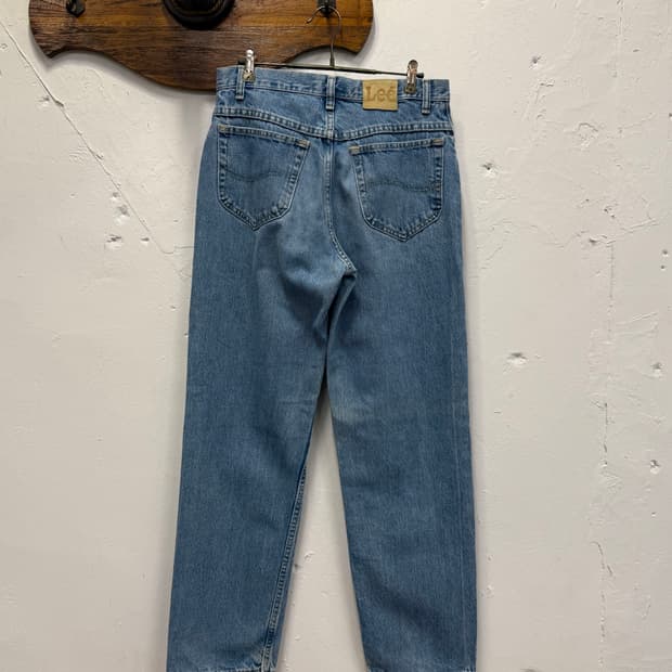 30) Mexico Lee Straight Jeans