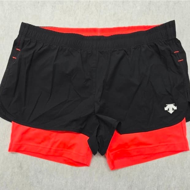 여성 L 데상트 반바지