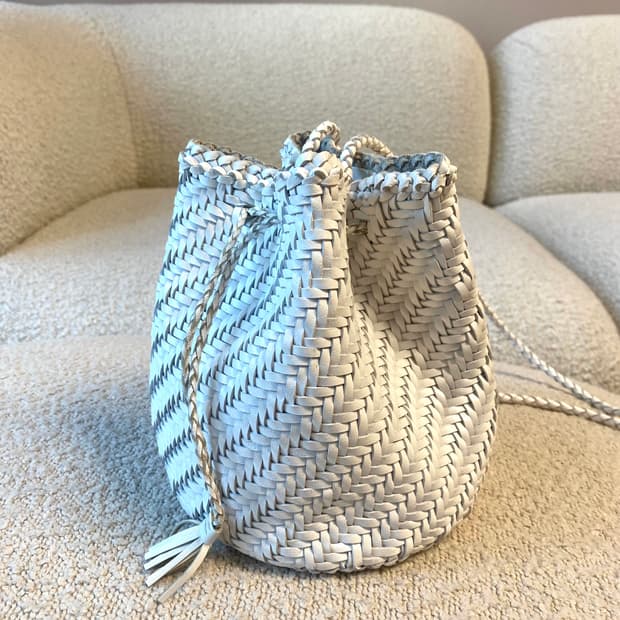 드래곤디퓨전 폼폼백 화이트