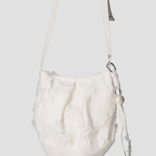 던팩토리 BUDDY BAG FEATHER WHITE 버디백 페더 화이트