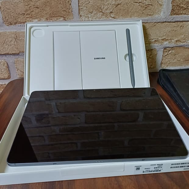 갤럭시탭 s9fe 판매합니다