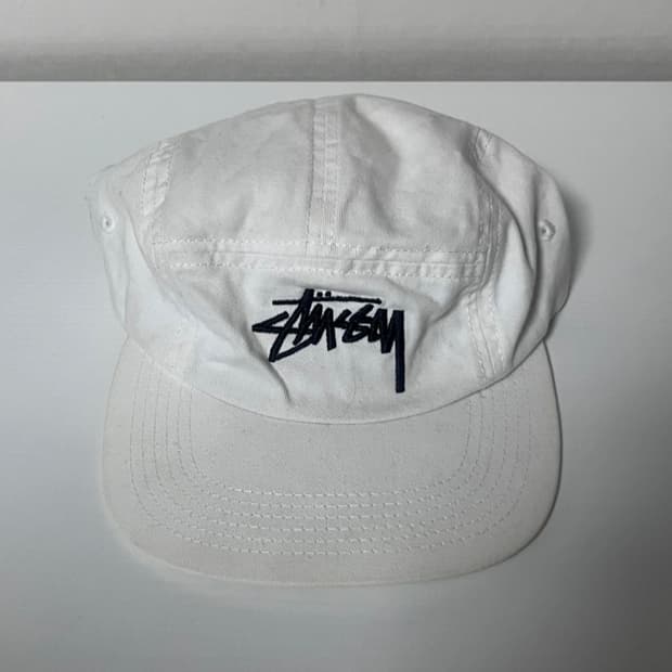 스투시 화이트 캠프캡 모자