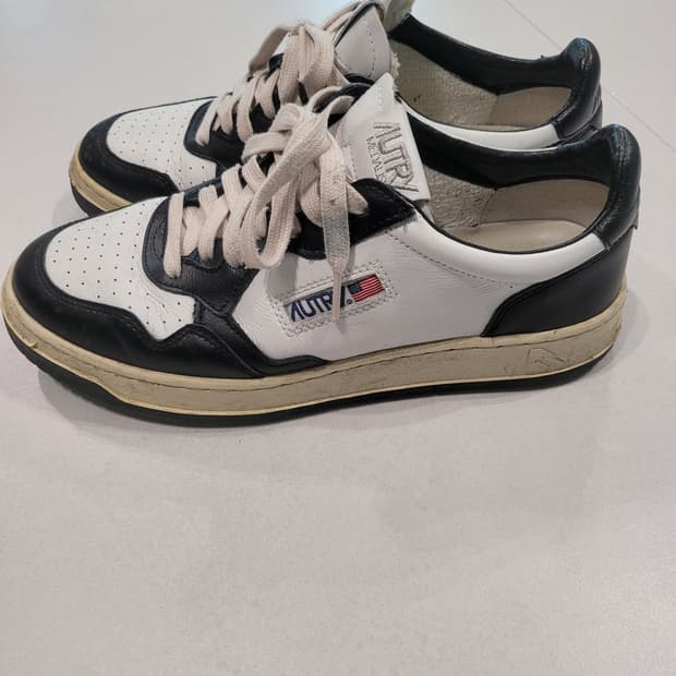 "클래식의 끝판왕" 오트리 메달리스트 범고래 블랙 (43사이즈)