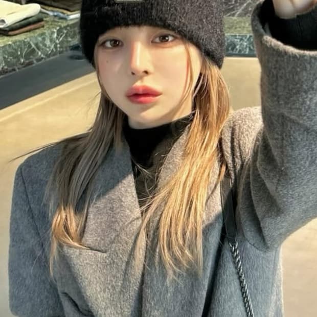 팔라스 23fw 비니 팝니다