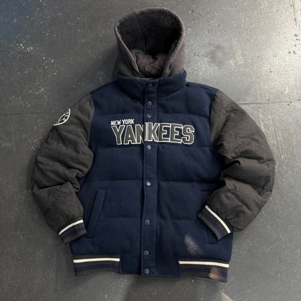 105 MLB 양키즈 패딩 