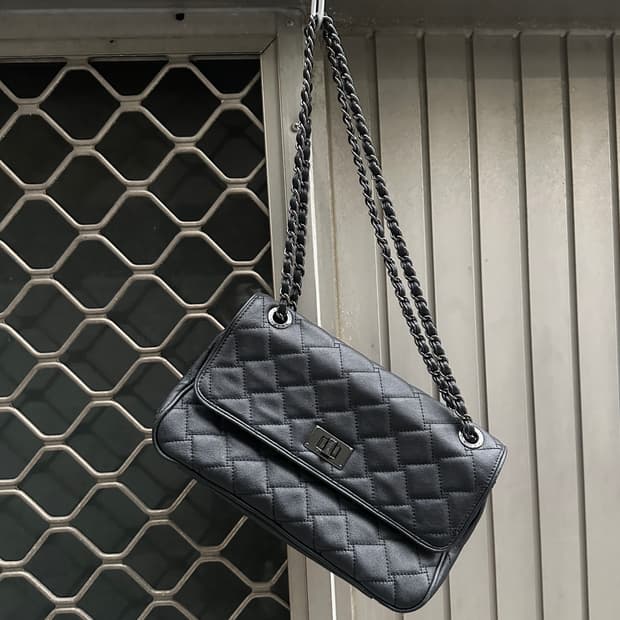 Sisley chain shoulder bag
