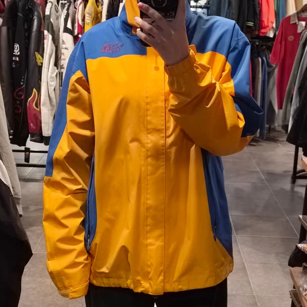 [NO.9] 노스페이스 배색 바람막이