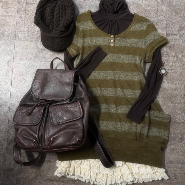 버튼 스트라이프 패턴 포켓 니트 원피스