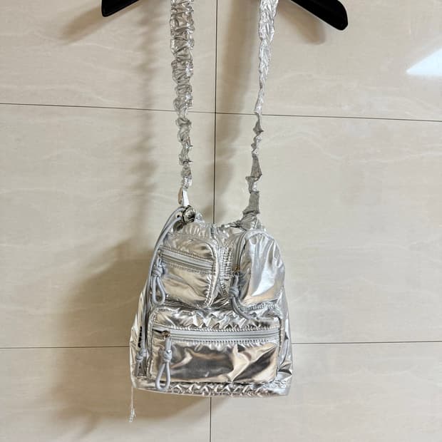 컨트롤프릭스 복조리백 크로스백 실버