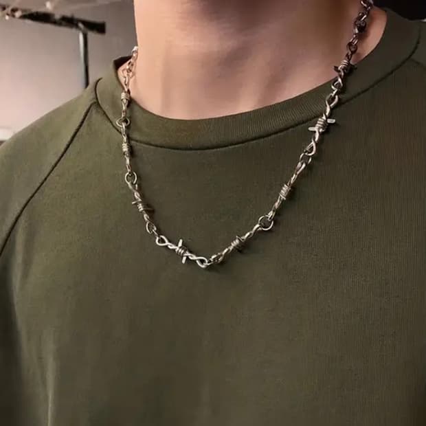 바버드 브로치 체인 목걸이