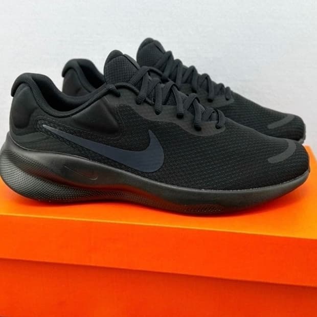 나이키 운동화 남자 레볼루션 7 블랙 오프 느와르