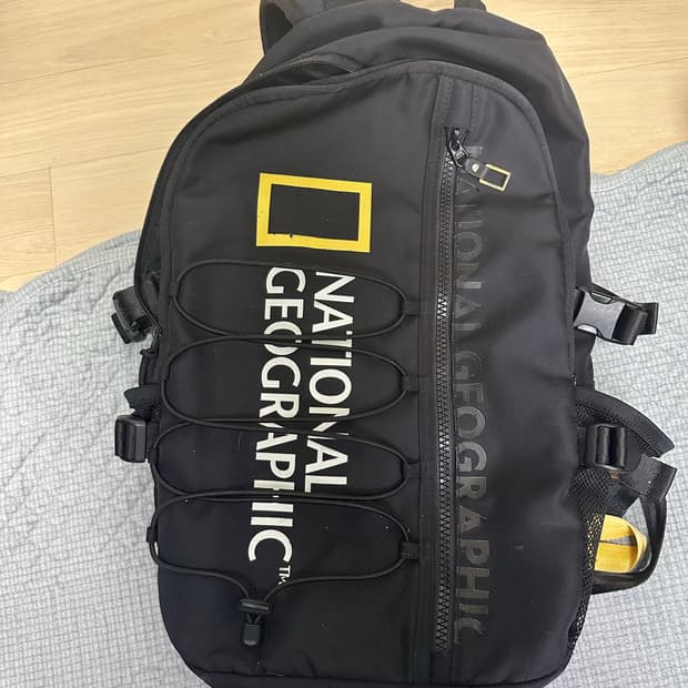 네셔널 지오그래픽 빅로고 백팩