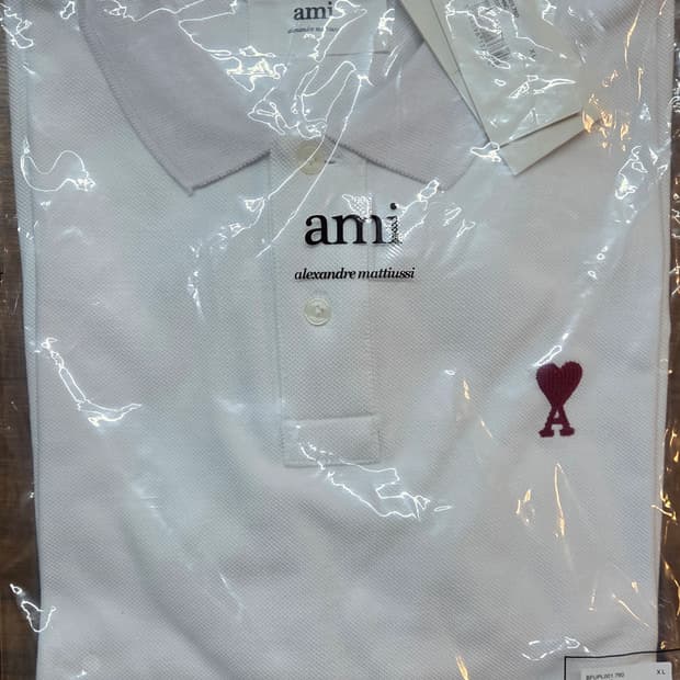 (새상품/정품)아미 스몰하트 반팔 카라티XL