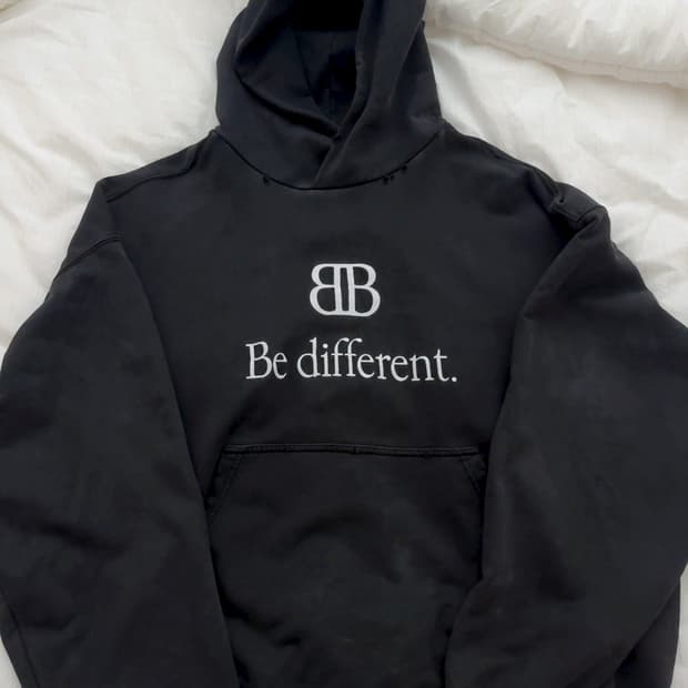 [XL] 발렌시아가 22fw be different 후드 블랙