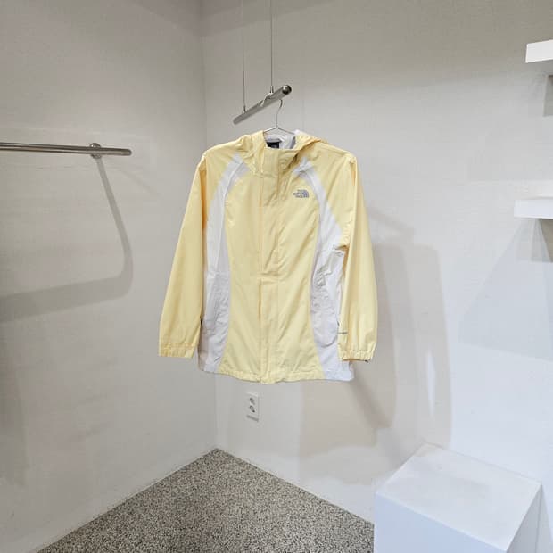 노스페이스 경량 바람막이 자켓