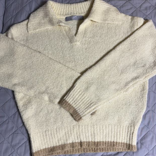 에잇세컨즈 카라 니트