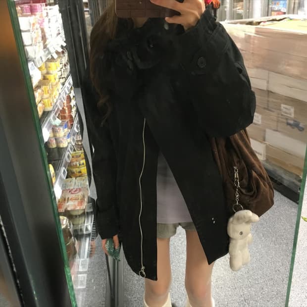 마법소녀마냥 마녀같은 뭐 그런 빈티지 자켓