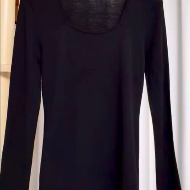 블러썸에이치컴퍼니 h 홀가먼트 스퀘어 니트 m