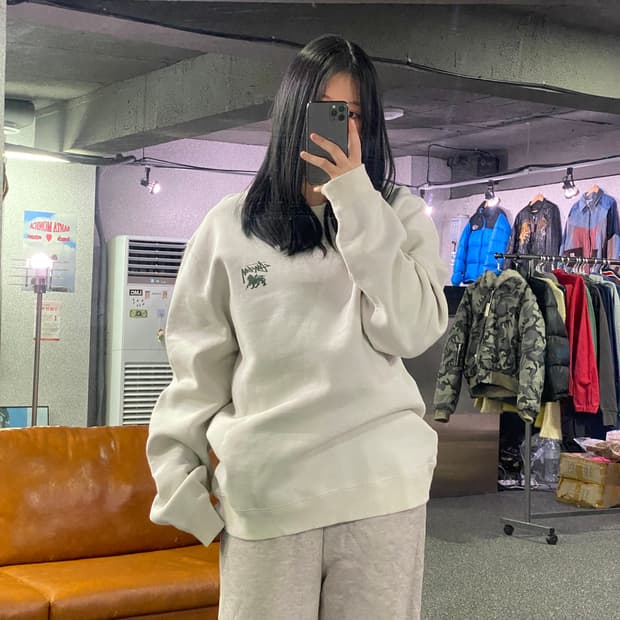 스투시 트라이브 빅로고 박시핏 맨투맨 B2961