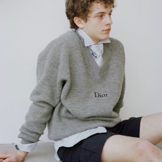 디올 자수 스웨터, 오버사이즈 핏