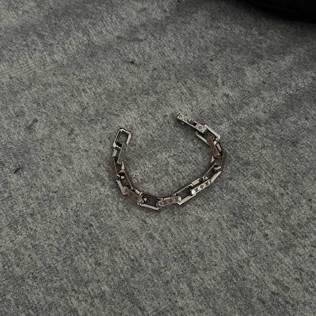 루이비통 모노그램 체인팔찌 팝니다