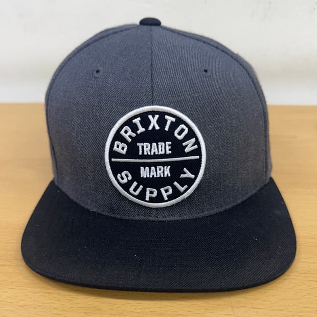 브릭스톤 스냅백 모자