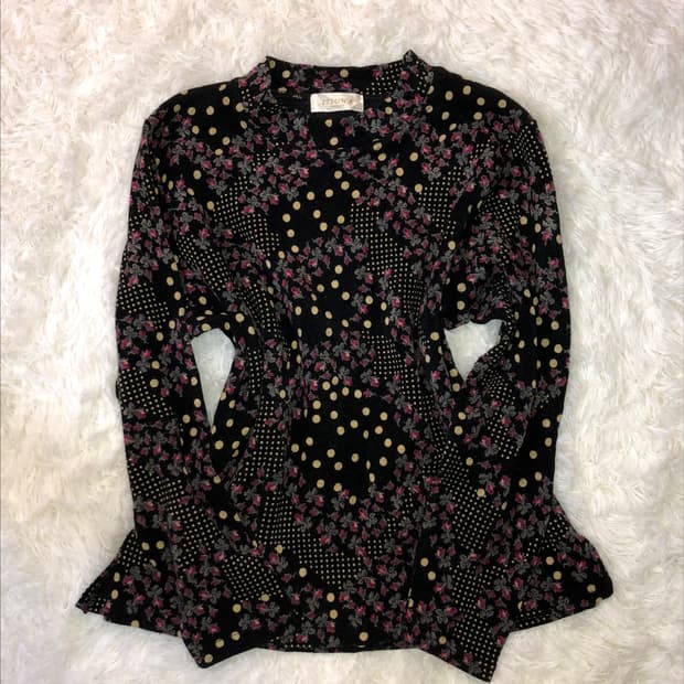 black flower dot top