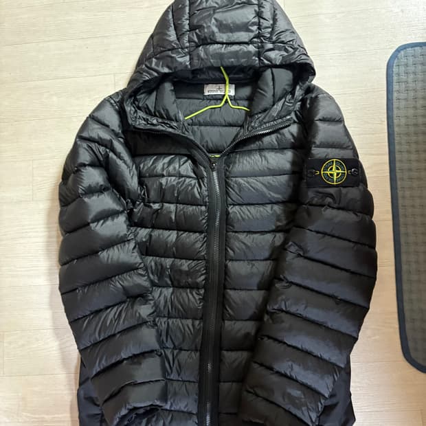 스톤아일랜드 24fw 룸우븐 경량패딩 S