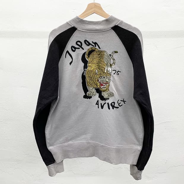 아비렉스 그레이 빅타이거 자수 코튼 블루종 자켓