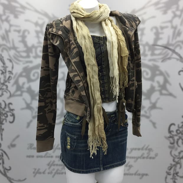 Y2K camo grunge zip-up hoodie