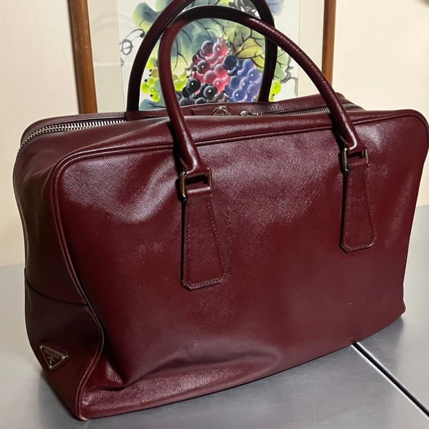 프라다 버건디 백