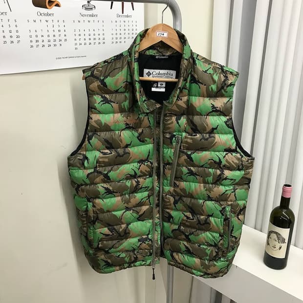 컬럼비아 구스다운 카모 패딩 조끼 베스트