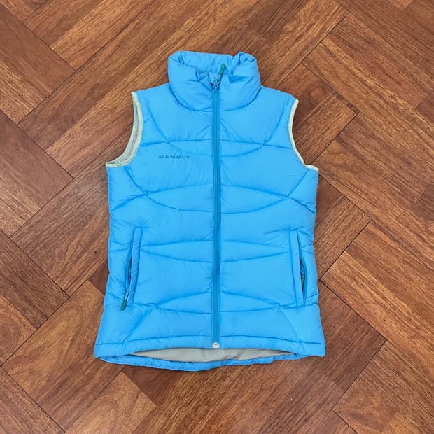 여성 마무트 패딩조끼