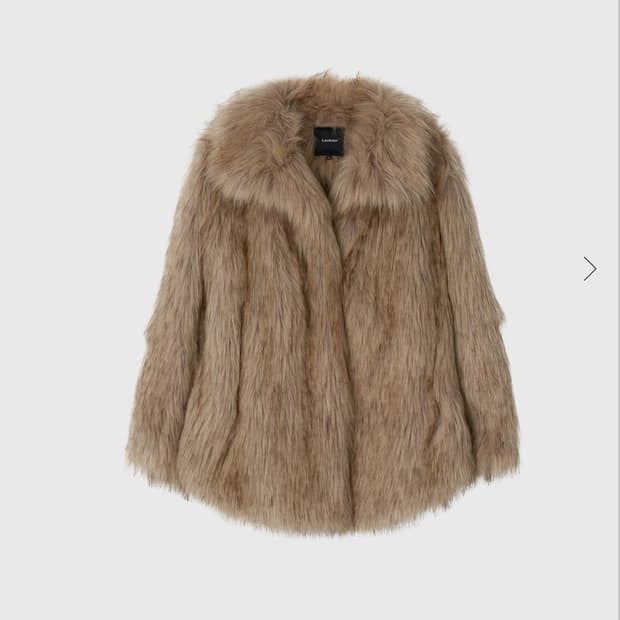 Lookast 룩캐스트 엘로웬 하프 비건 퍼 자켓_베이지