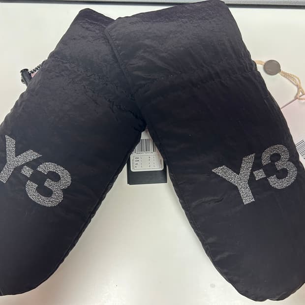 Y-3 블랙 패딩 벙어리 장갑