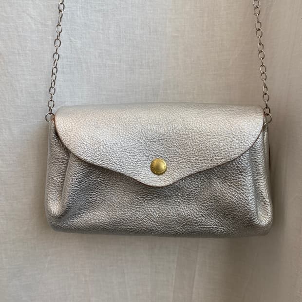 실버 리얼레더 크로스백