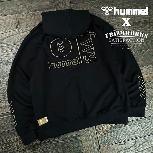 [험멜 X 프리즘웍스] 그래픽 프린팅 오버핏 후드티 블랙 M19748
