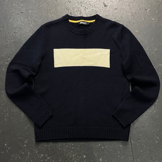 100 DKNY 미니멀 니트 