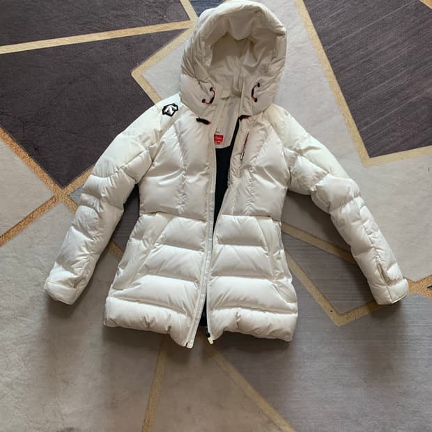 데쌍트 여자 패딩 85