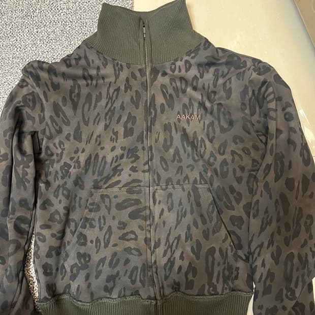 아캄 Leopard Logo Track Jacket 