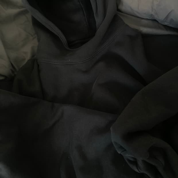 이지갭 발렌시아가 도브후드 워시드블랙 L