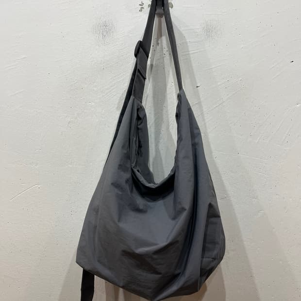 니코앤드 나일론 크로스백