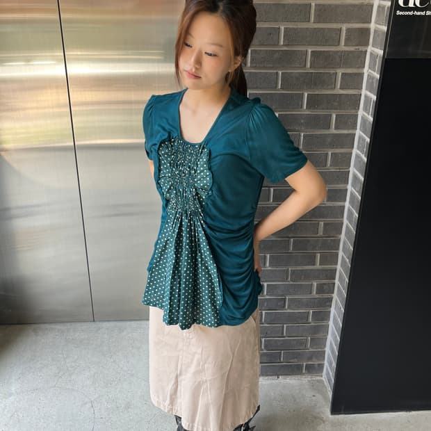 Atsuro Tayama 도트 프릴 탑