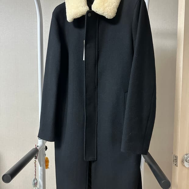 (새상품) 지오지아 세미오버 발마칸코트 95 블랙