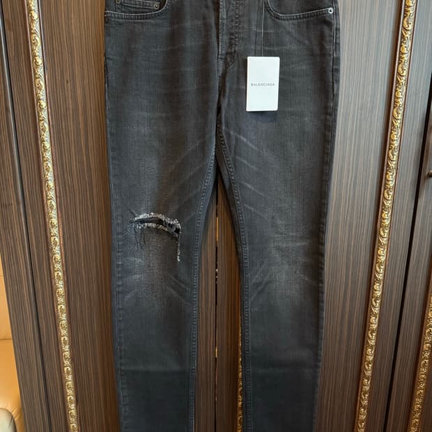 발렌시아가 18ss 블랙 디스진