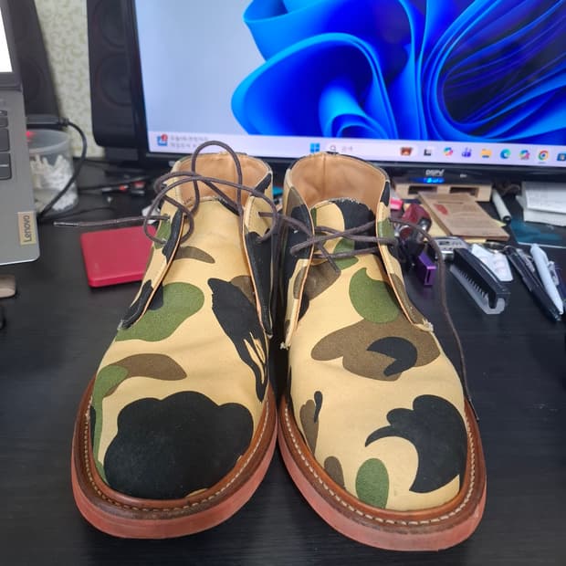 마크 맥네어리x베이프 카모 처카 부츠 280mm