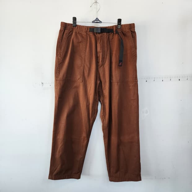  그라미치 브라운 팬츠
