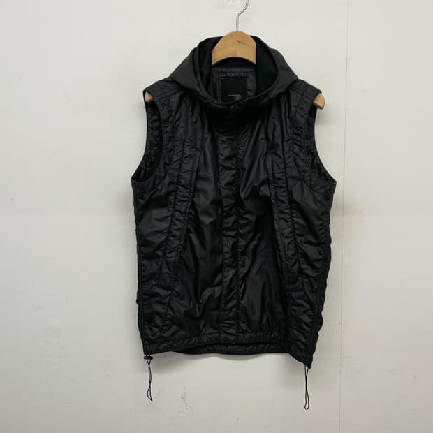 Ripvanwinkle 립반윙클 후드 베스트