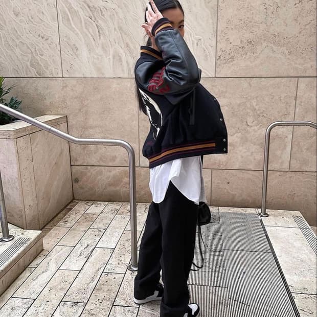 Calvin Klein 바시티 자켓